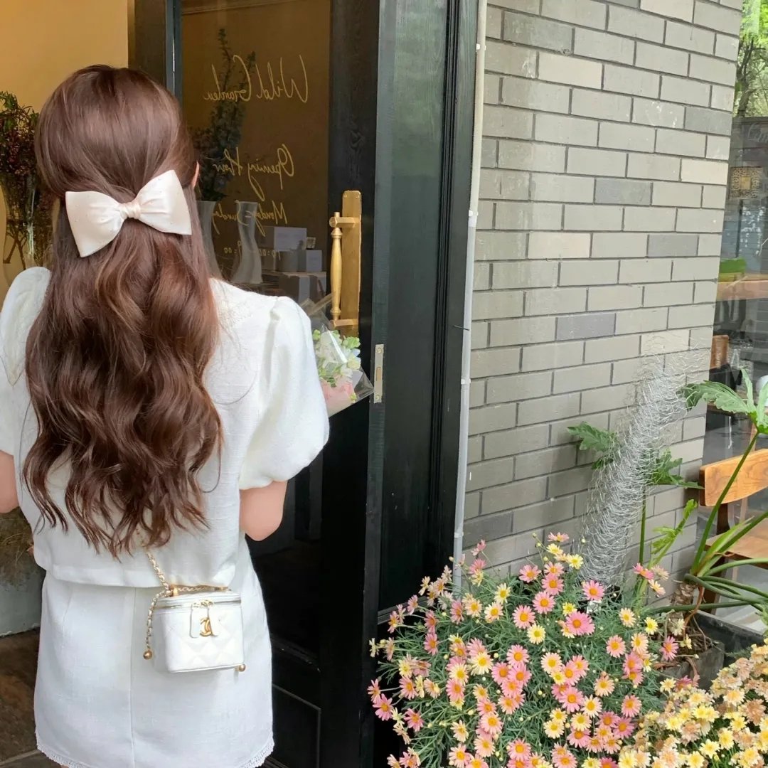 你好，翠小姐